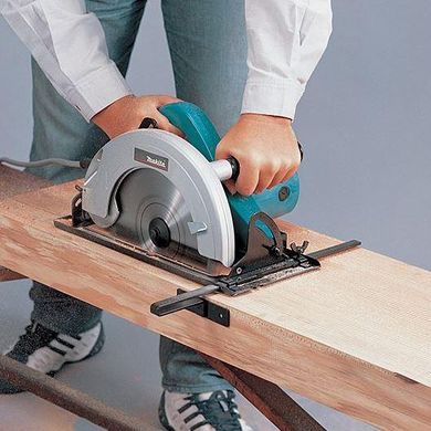 Дискова пила MAKITA N5900B